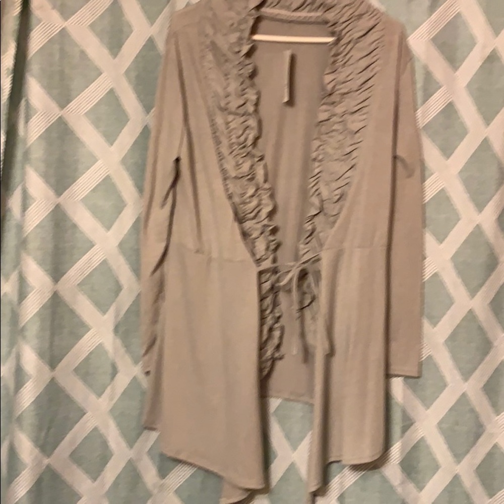 A beautiful light grey jacket cover.